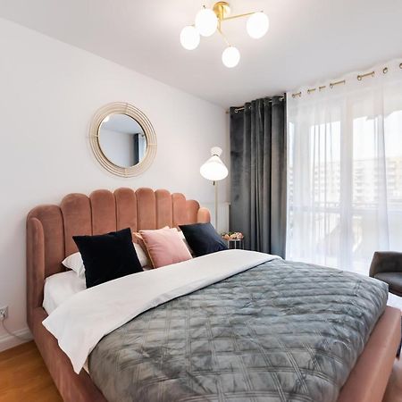 Metro Kondratowicza Velvet Apartment Varsovia Exterior foto