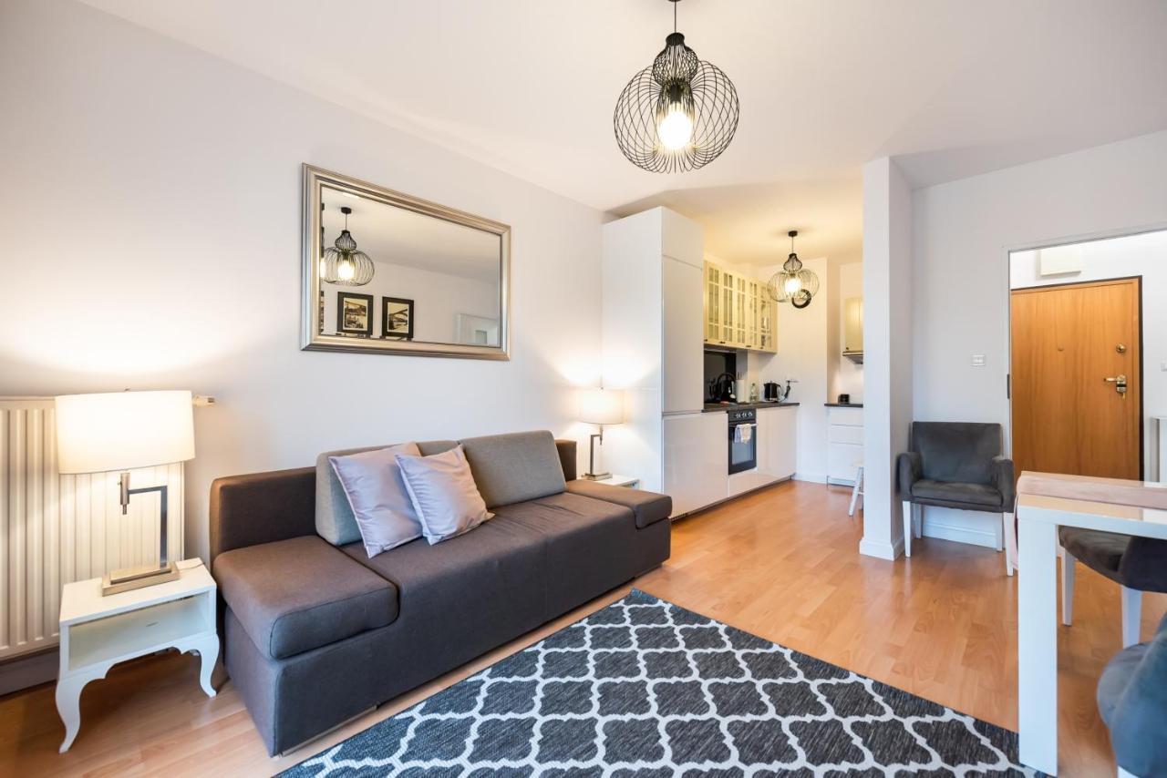 Metro Kondratowicza Velvet Apartment Varsovia Exterior foto