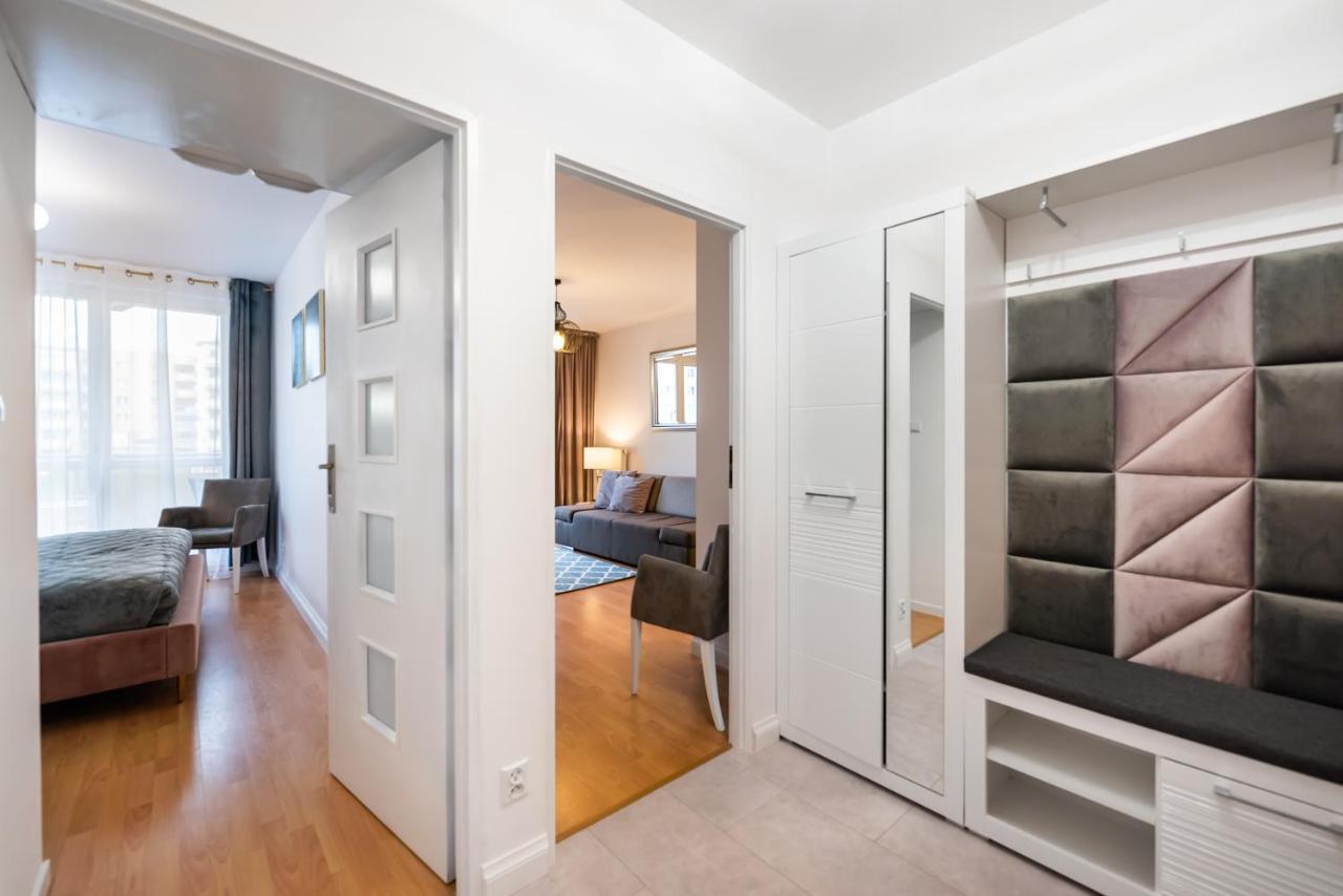Metro Kondratowicza Velvet Apartment Varsovia Exterior foto