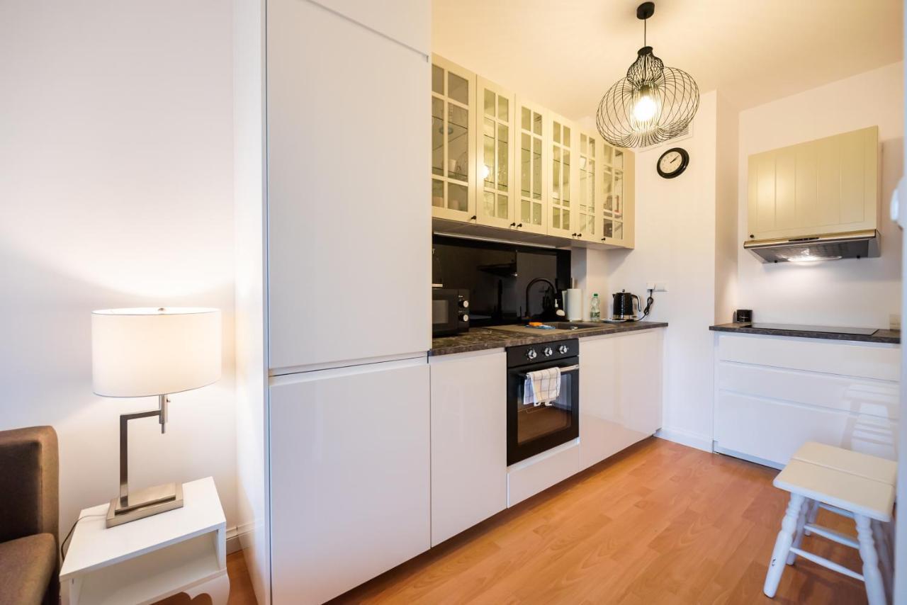 Metro Kondratowicza Velvet Apartment Varsovia Exterior foto