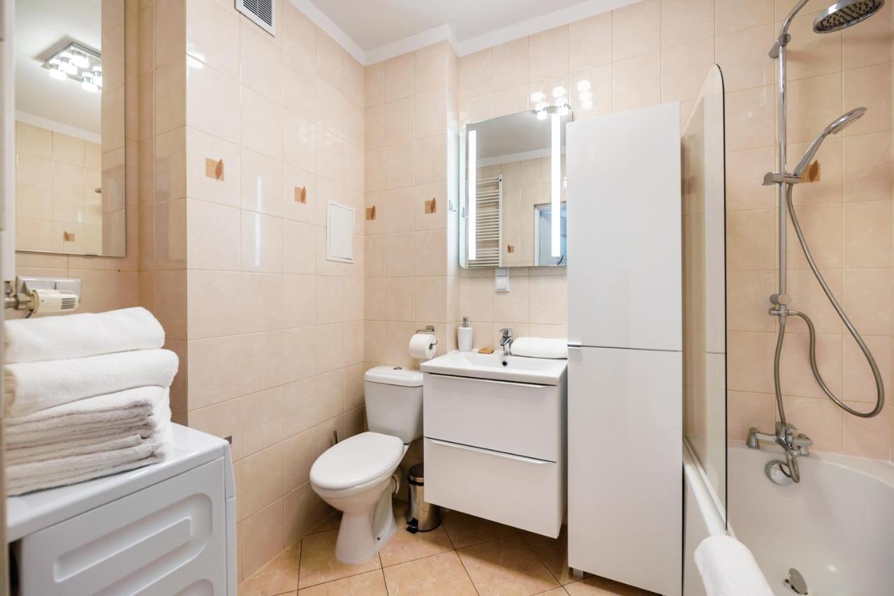 Metro Kondratowicza Velvet Apartment Varsovia Exterior foto